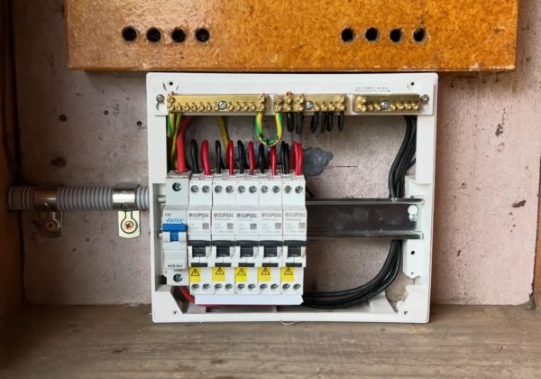 rosslecservices_1708590169_3308216580197703756_64842657170